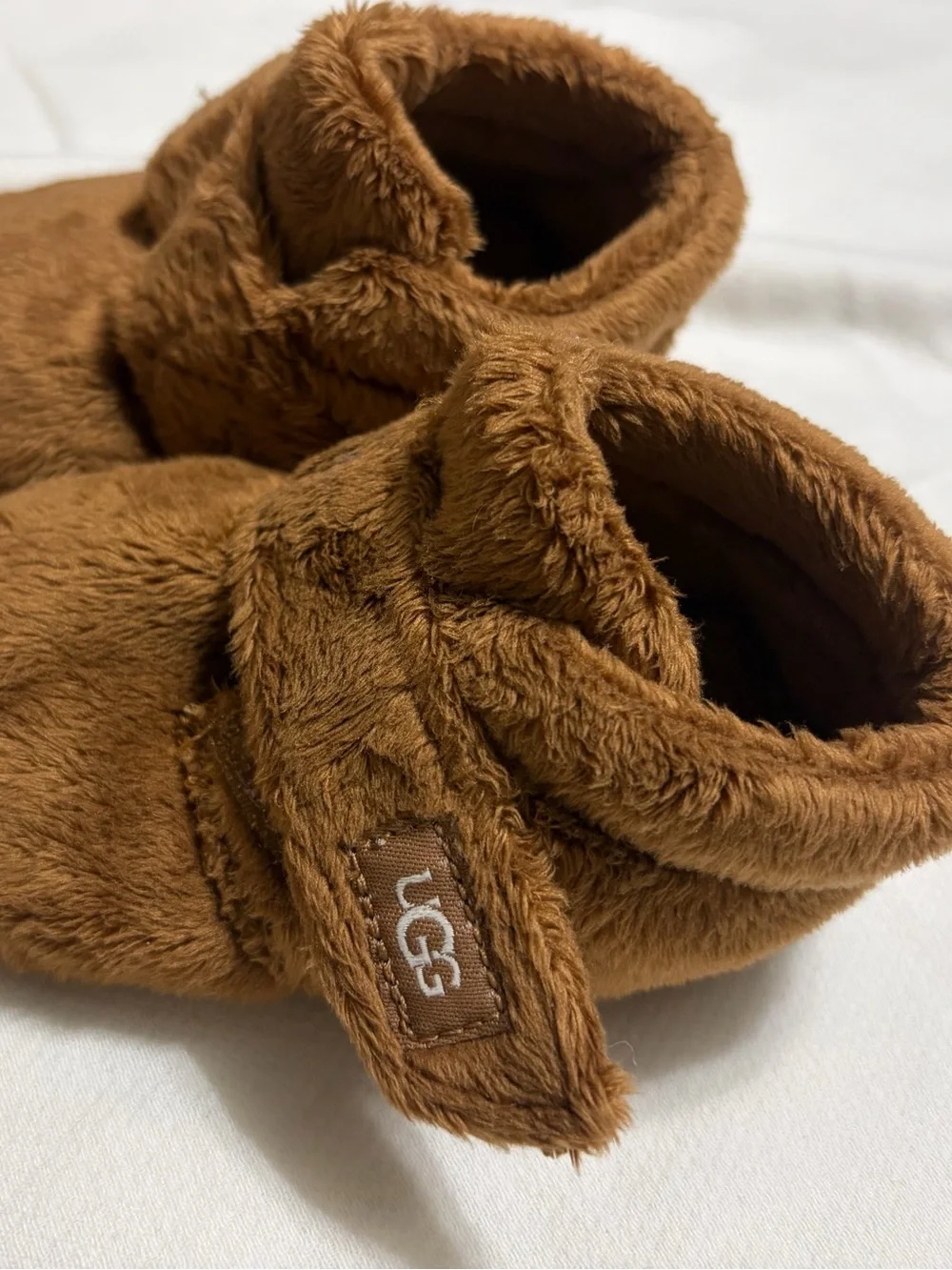 UGG Chestnut Plush Infant Slippers with Hook Strap